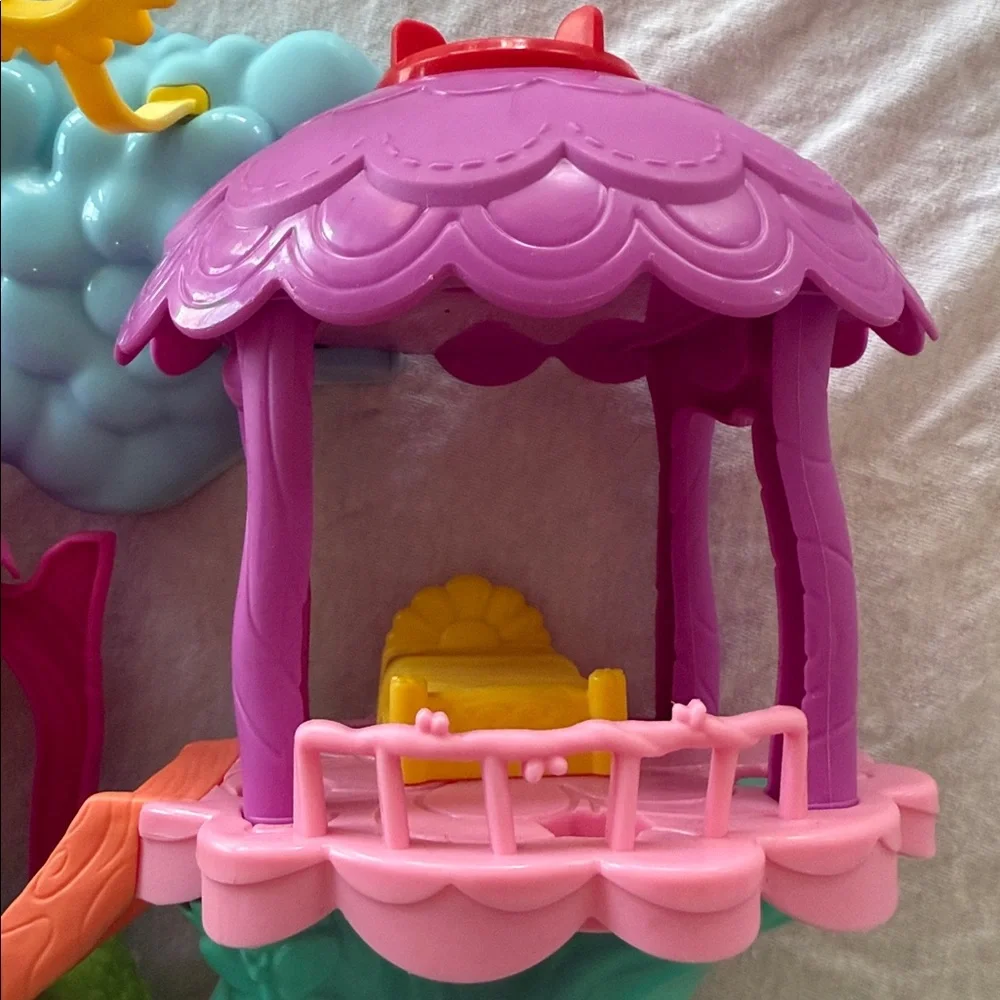 Imaginext Dreamworks Trolls Lights & Sounds Rainbow Treehouse by Fisher Price